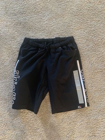 Skinfit Kanisfluh  Shorts Gr 1XS Kinder Wie neu