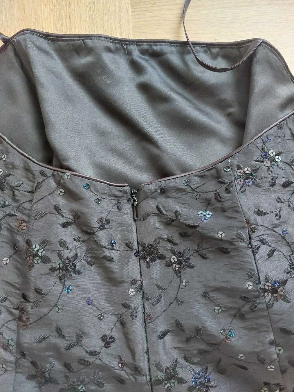 C&A Kleider: Kleid mit Pailetten, Grösse 34, fast neu – Neu (gemäss Beschreibung) aus Zürich von mi.ha.6 4