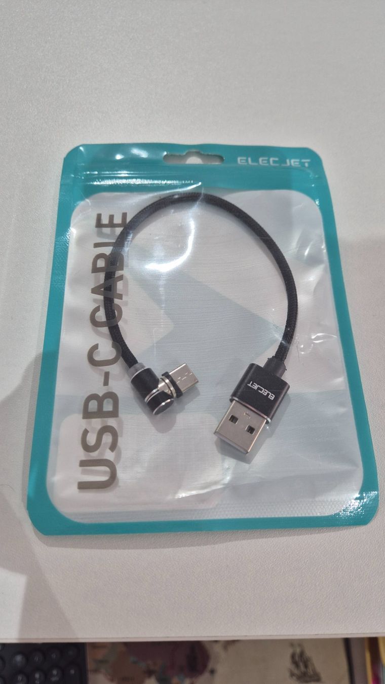 Cavi: Câble USB-C ElecJet avec aimant – Usato da Chatel-St-Denis venduto da Teck7