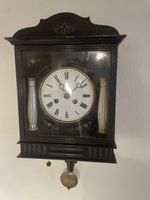 Schöne Biedermeier Uhr mit Schlagwerk auf Tonfeder
