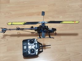 RC Helikopter mit FutabaT6EXFernsteuerung. Ersatzteilspender