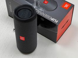 JBL Flip Essential 2 Bluetooth Lautsprecher - Schwarz
