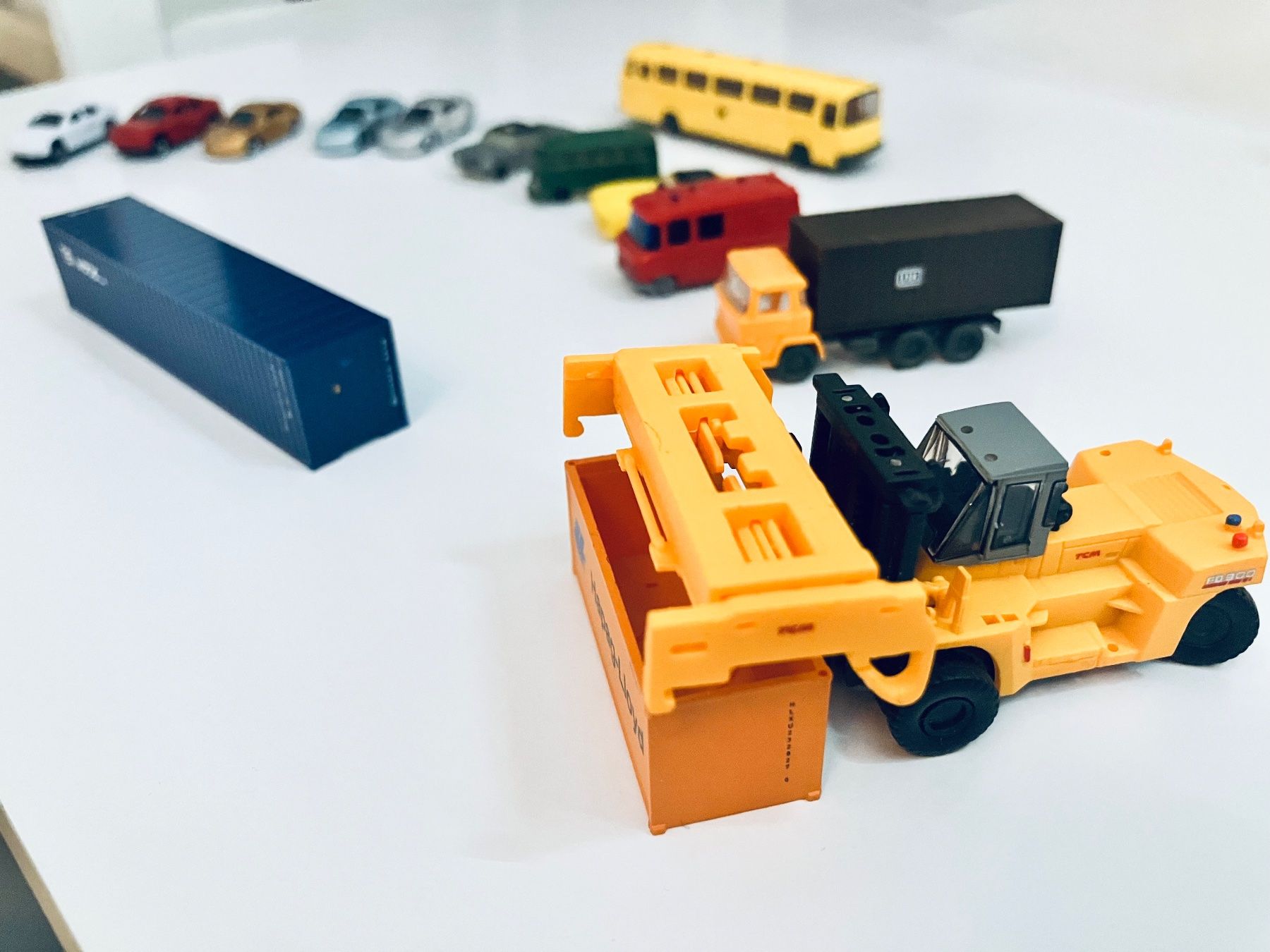 Kato Modelleisenbahnen: Konvolut+ CONTAINERSTAPLER XL SPUR N – Neu und originalverpackt aus Oberbuchsiten von Orsetto24 3
