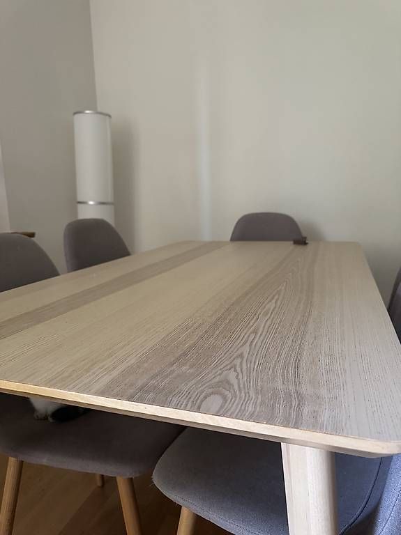 Tavoli: Esstisch 140x78cm – Usato da Zürich venduto da aliciasp