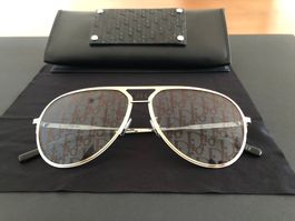 DIOR Essential A2U F0I8 Sonnenbrille mit Brillenetui & Tuch
