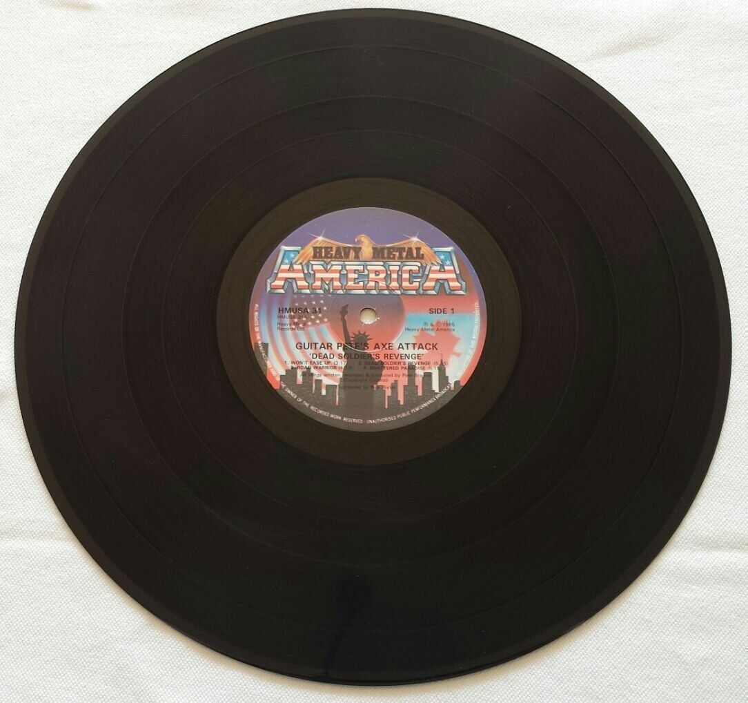 Vinyles: Guitar Pete's Axe Attack - Dead Soldiers - 1985  First Press – D'occasion à Uster par Zardodel 2
