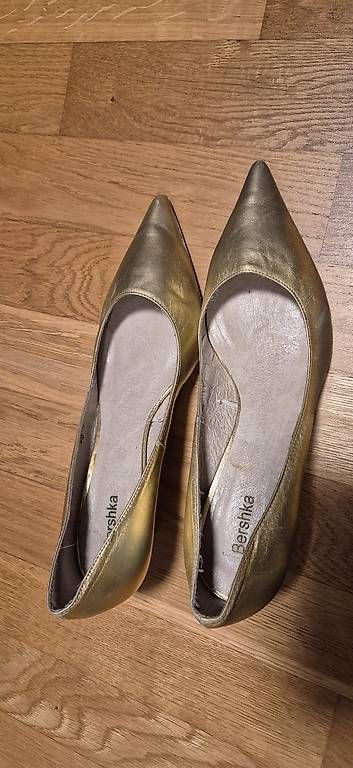 Scarpe da donna: Pumps, golden, Bershka – Usato da Zuerich venduto da Manu_bu 2