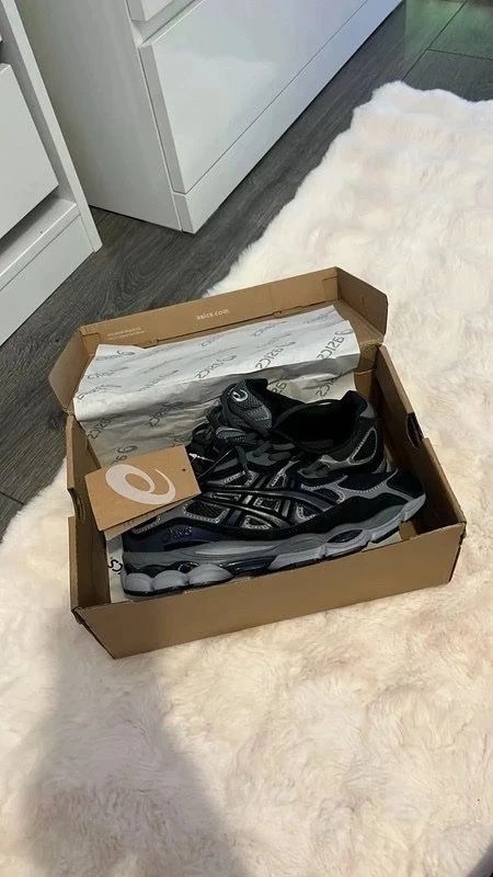 Asics Scarpe da uomo: Asics Gel Nyc – Nuovo e nell'imballaggio originale da Courrendlin venduto da Lw_Resell 1