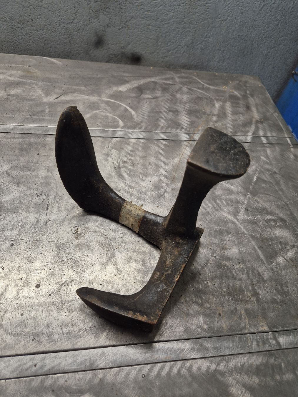 Outils anciens: Enclume de cordonnier – D'occasion à Le Locle par CHEGUA 1