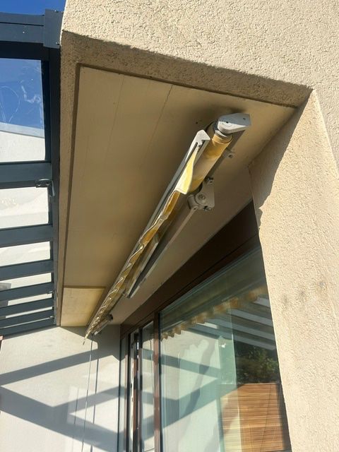 Markisen: Sonnenstore – Gebraucht aus Oetwil am see von Patb 1