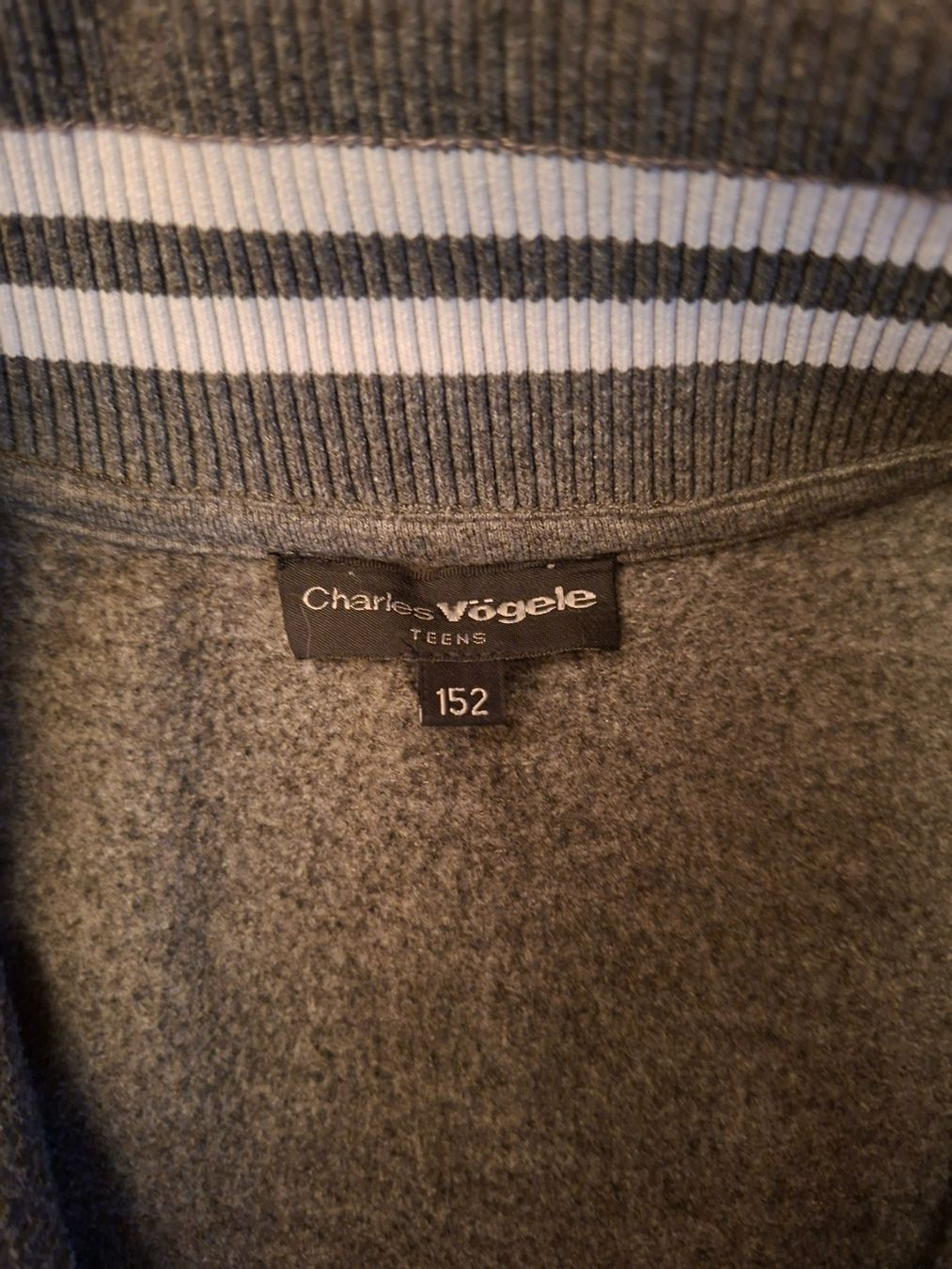 C&A Giacche & Cappotti: Hoody mit Reissverschluss – Usato da Lohn SH venduto da Zwierbel 2