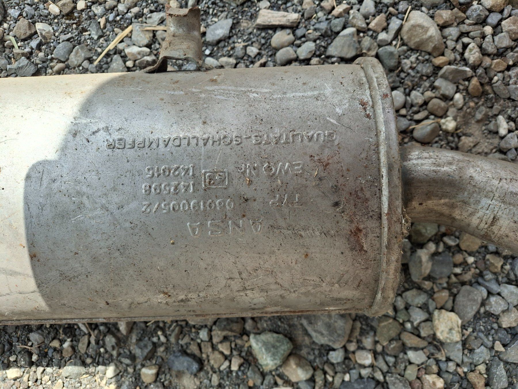 Sistemi di scarico: Auspuff Mittelschalldaempfer Oldtimer – Usato da Oeschgen venduto da Kuppi 1