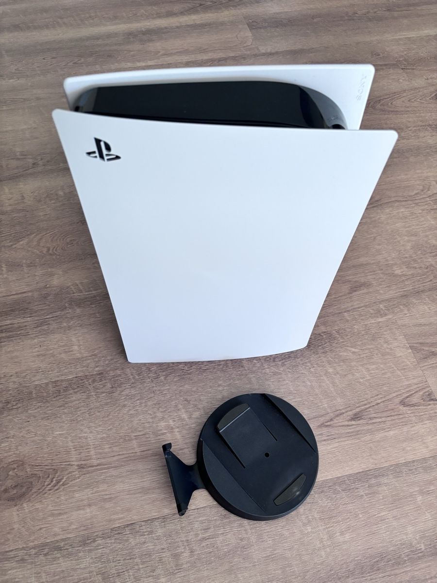 Sony Console: Playstation 5 (1. Generation, Disc Version) – Usato da Bellach venduto da luc_srf8 2