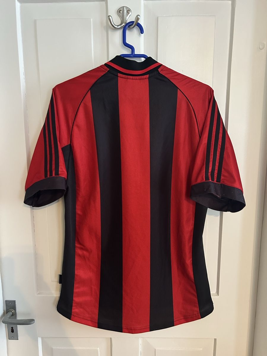 Adidas Canottiere & Pantaloni: Trikot AC Milan! – Usato da Gümmenen venduto da H-F-S 1