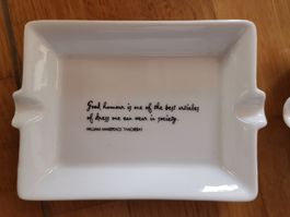 Aschenbecher, vide poches mit Weisheiten, Zitate 