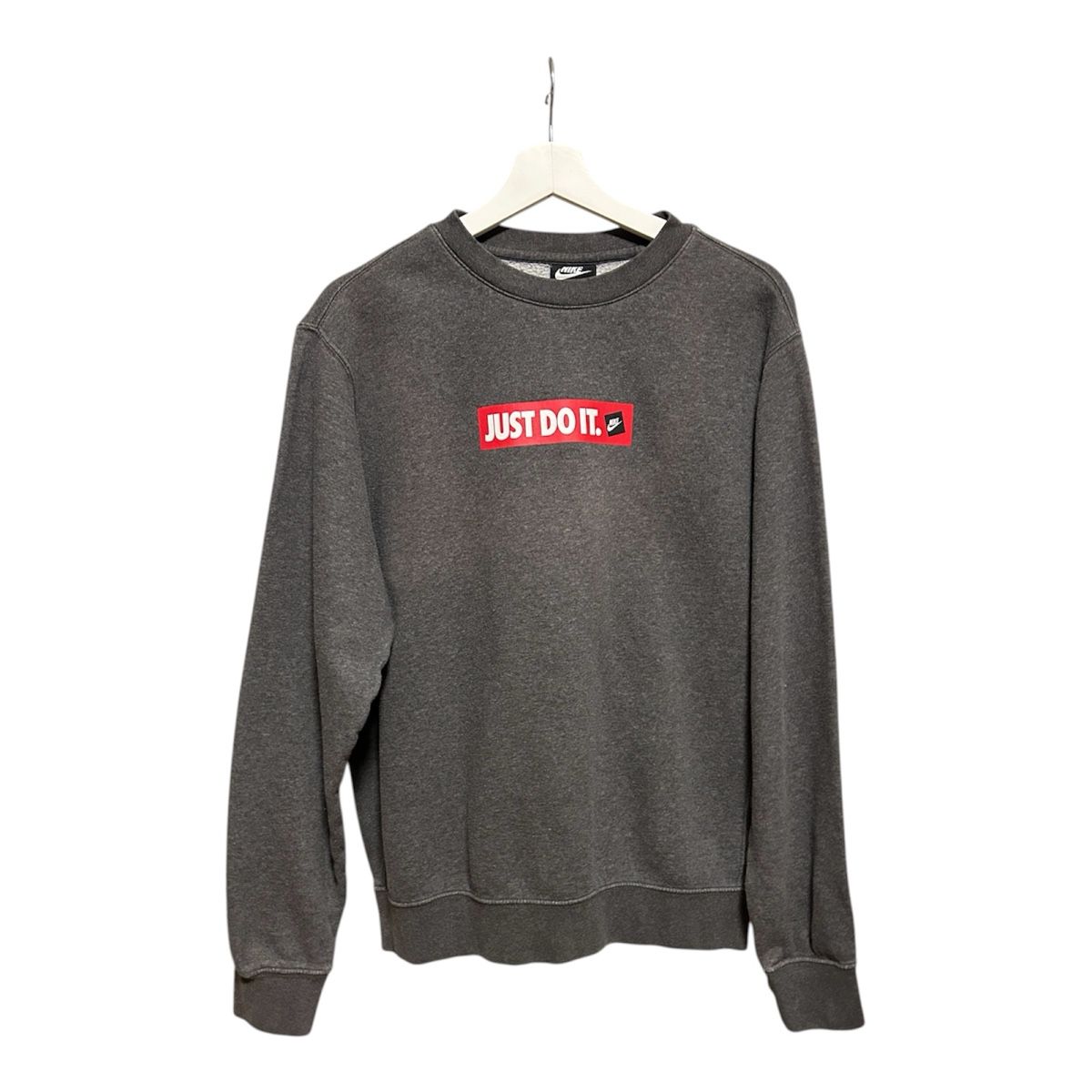 Nike Pullover & Sweatshirts: Nike Pullover Grau – Gebraucht aus Windisch von dib_k27s