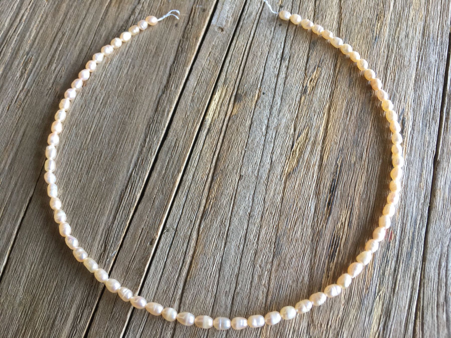 Catenine: PERLEN  KETTENSTRANG  PERLEN ca. 6x4mm  LÄNGE 38cm – Nuovo e nell'imballaggio originale da Aesch ZH venduto da LiquidAktion 4