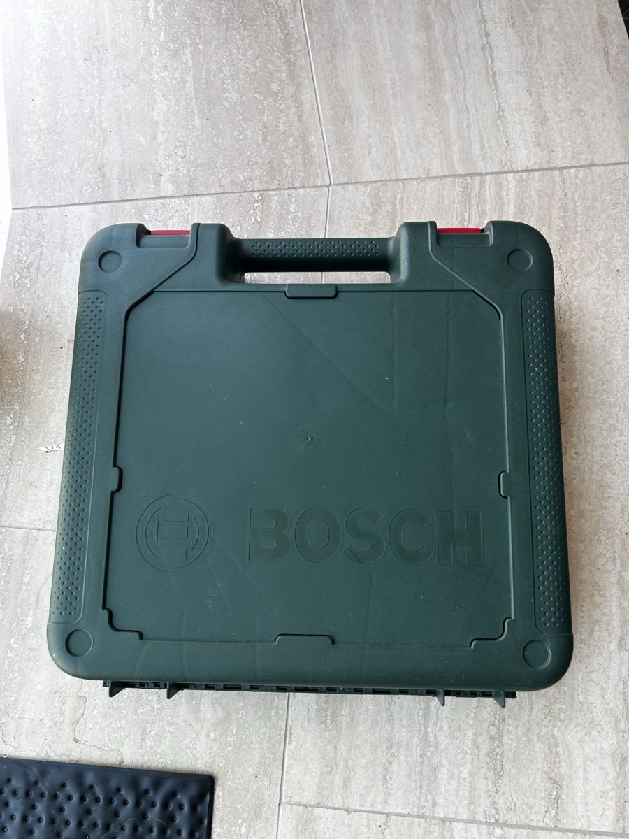 Bosch Perceuses: BOSCH AdvancedImpact 900 Hammer Drill Driver with Case – D'occasion à Zürich par fan_z5fl 2