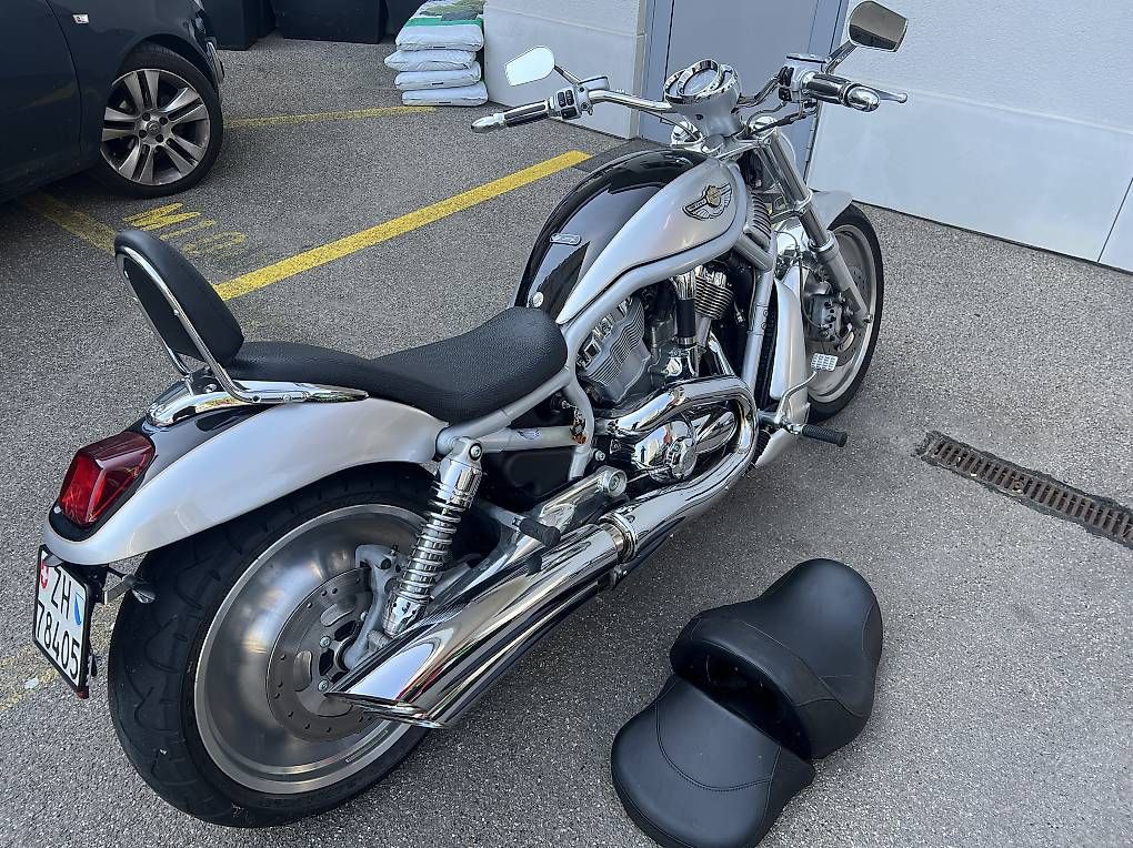 Harley-Davidson Chopper: Harley Davidson  V Road – Gebraucht aus Winterthur von Giannispizza 2