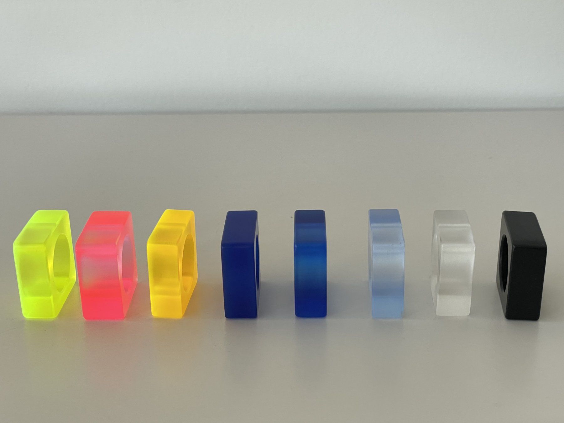Anelli: Ring Plexiglas breit hellblau - 3 Grössen wählbar – Nuovo e nell'imballaggio originale da Turgi venduto da bar_8pdm 6
