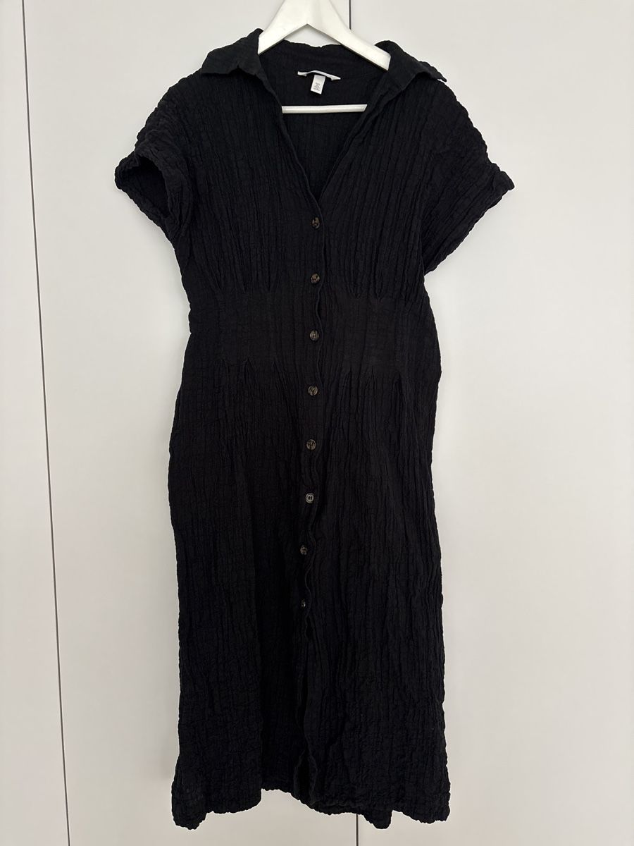 H&M Kleider: Kleid mittellang schwarz – Gebraucht aus Buttisholz von Melsan