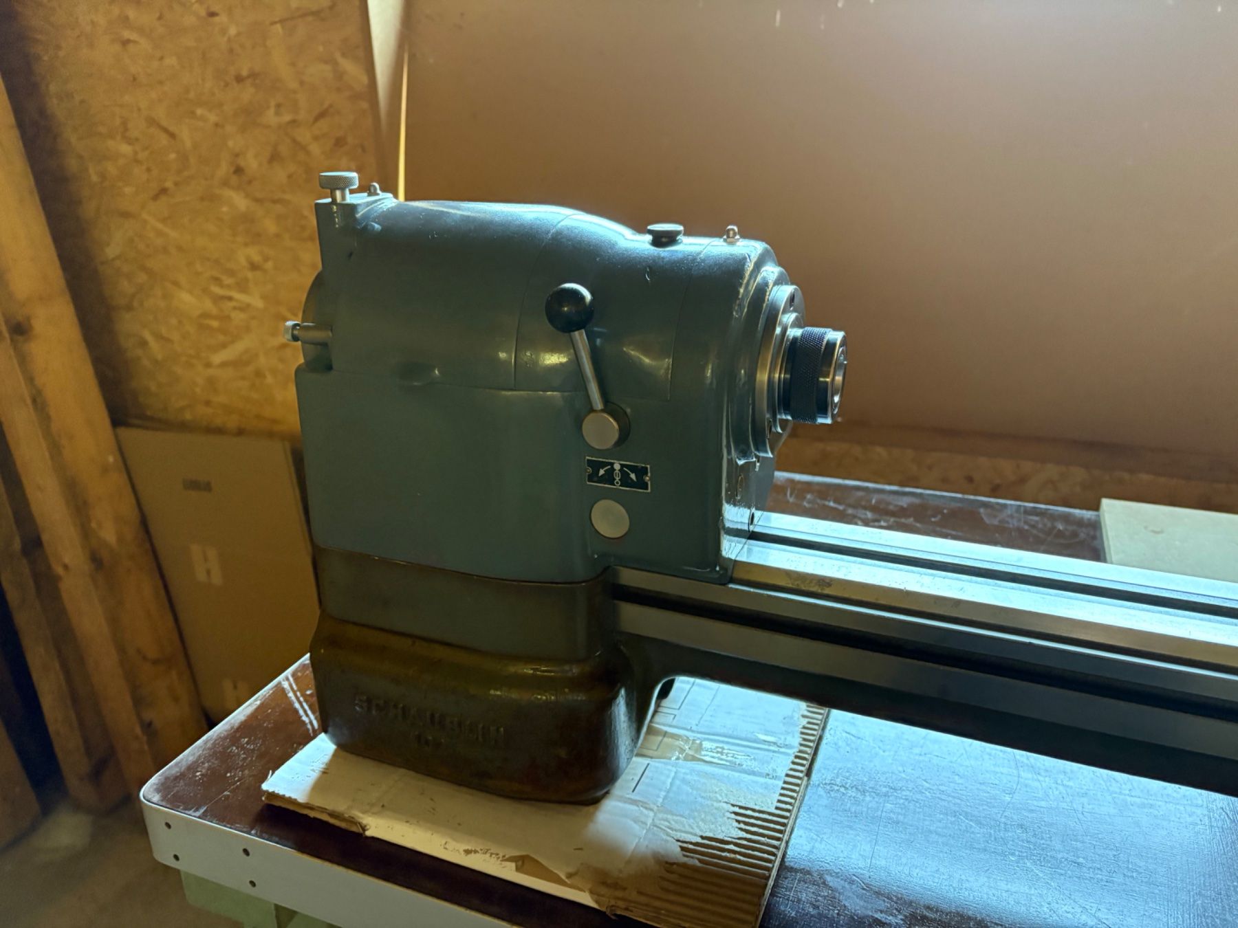 Schaublin Toutes les machines: Schaublin 102 sur établi – D'occasion à Fleurier par Firefox262 1