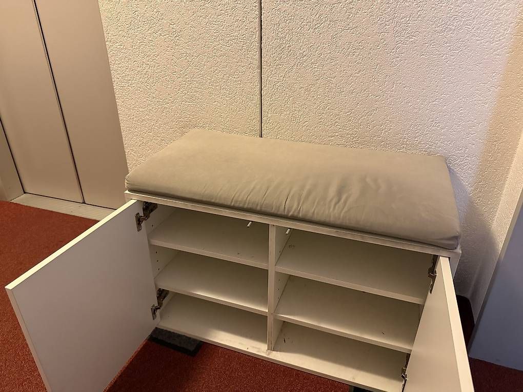 Scaffali: Schuhregal mit Sitz – Usato da Basel venduto da bap_7kpp 3