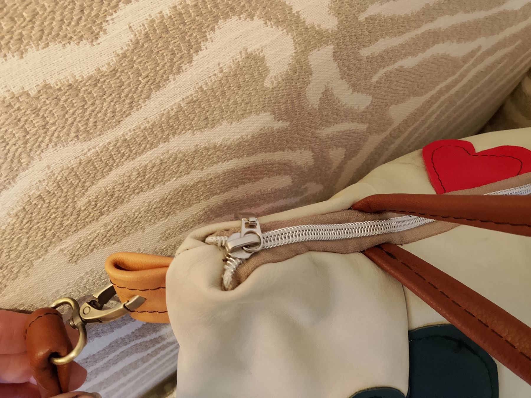 Borse da donna: Tasche Leder beige mit Kartenmotiven . Cool – Nuovo (secondo la descrizione) da Bellikon venduto da MellonCollieMitTwint 3