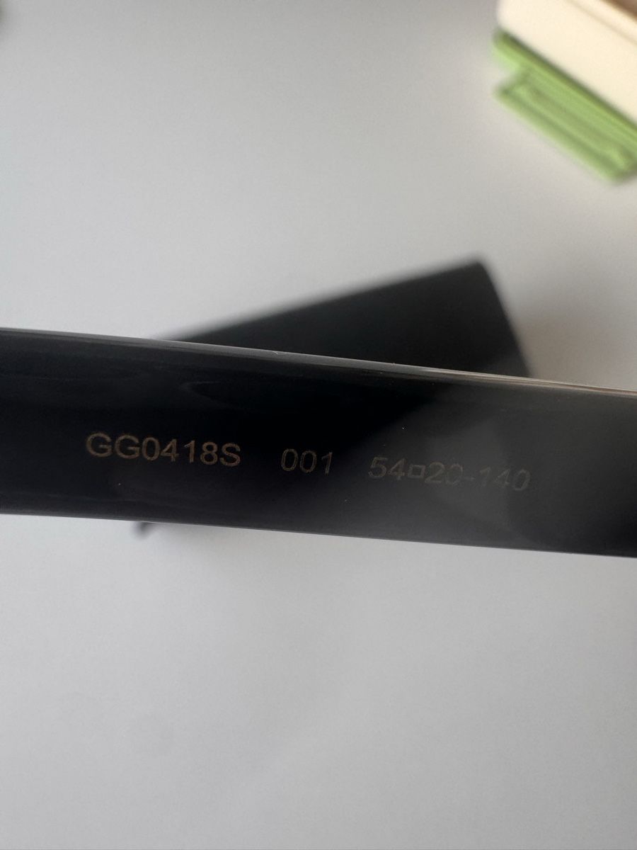 Gucci Occhiali & Lenti: Gucci Sonnenbrille mit crystal Logo schwarz – Nuovo e nell'imballaggio originale da Pfäffikon SZ venduto da EMMA0111 7