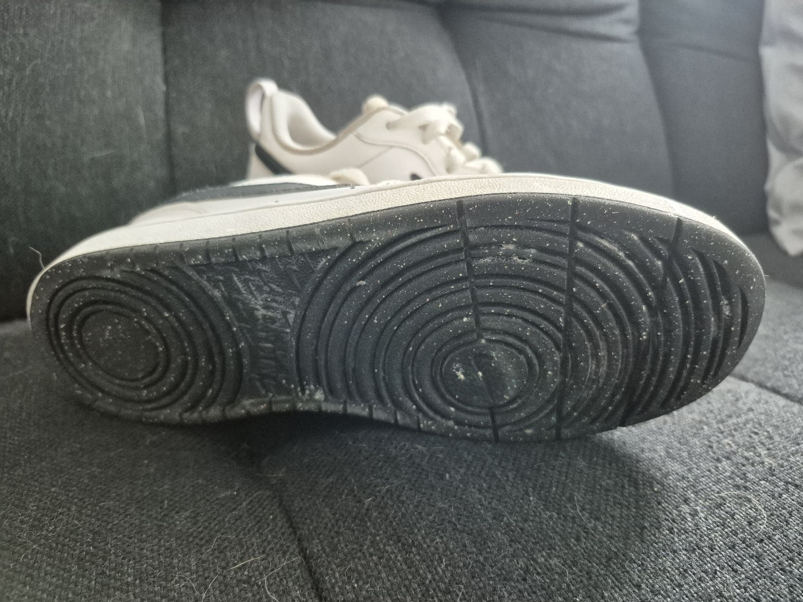 Nike Scarpe da uomo: Nike Schuhe Gr. 39 – Usato da Igis venduto da Tiggers1 2