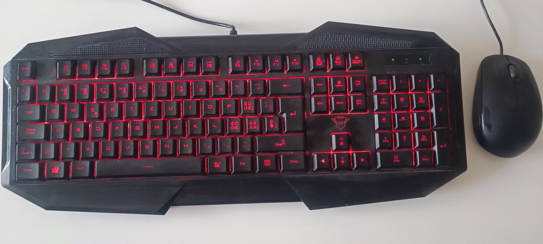 Tastaturen: Trust Gaming Keyboard - Tastatur - mit Maus – Gebraucht aus Zürich von Sherin