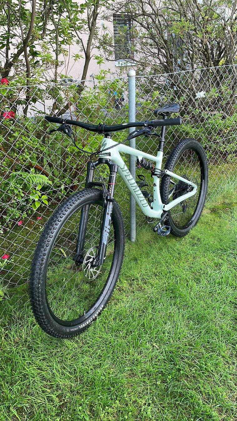 Specialized Velos: Specialized Epic – Neuwertig – Gebraucht aus Dübendorf von Platino1