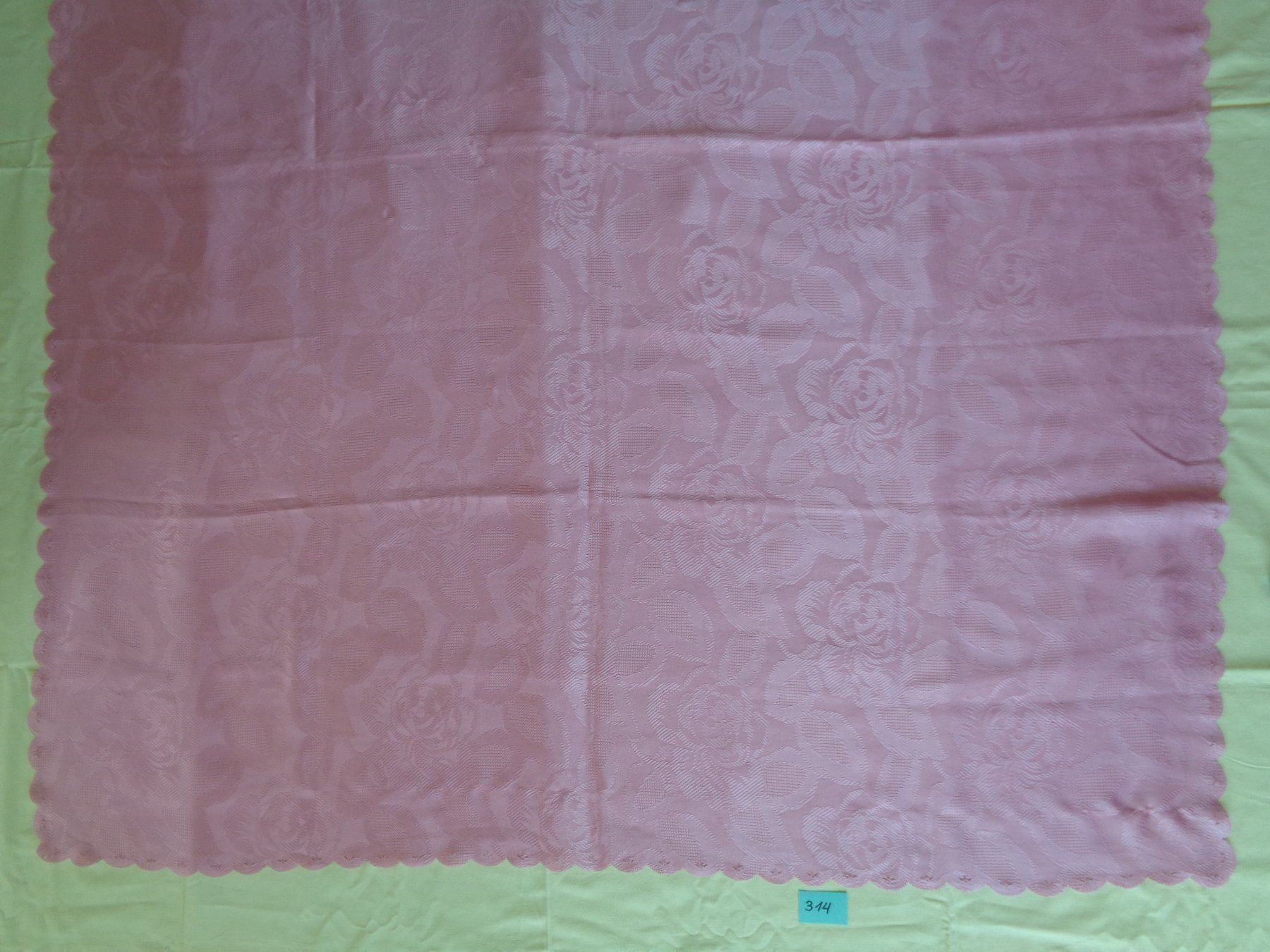 Coperte: Tischdecke Farbe rosa 128 cm. x 156 cm. – Nuovo (secondo la descrizione) da Chur venduto da omonia