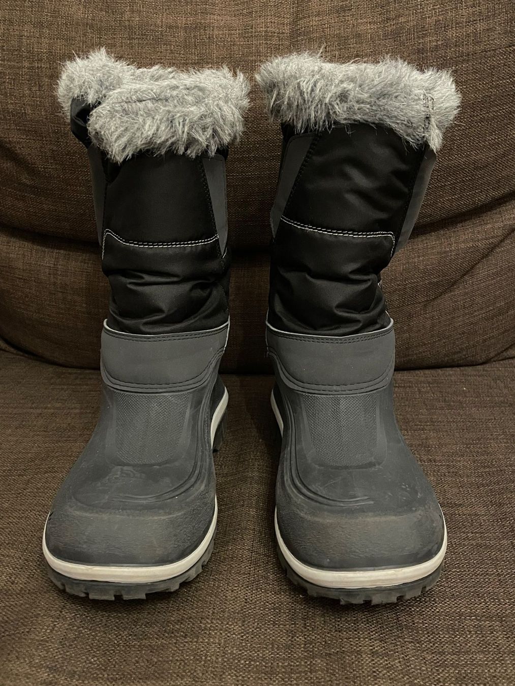 Decathlon Chaussures femmes: Winterboots Decathlon Quechua Gr. 37 – D'occasion à Genève par Livsonman