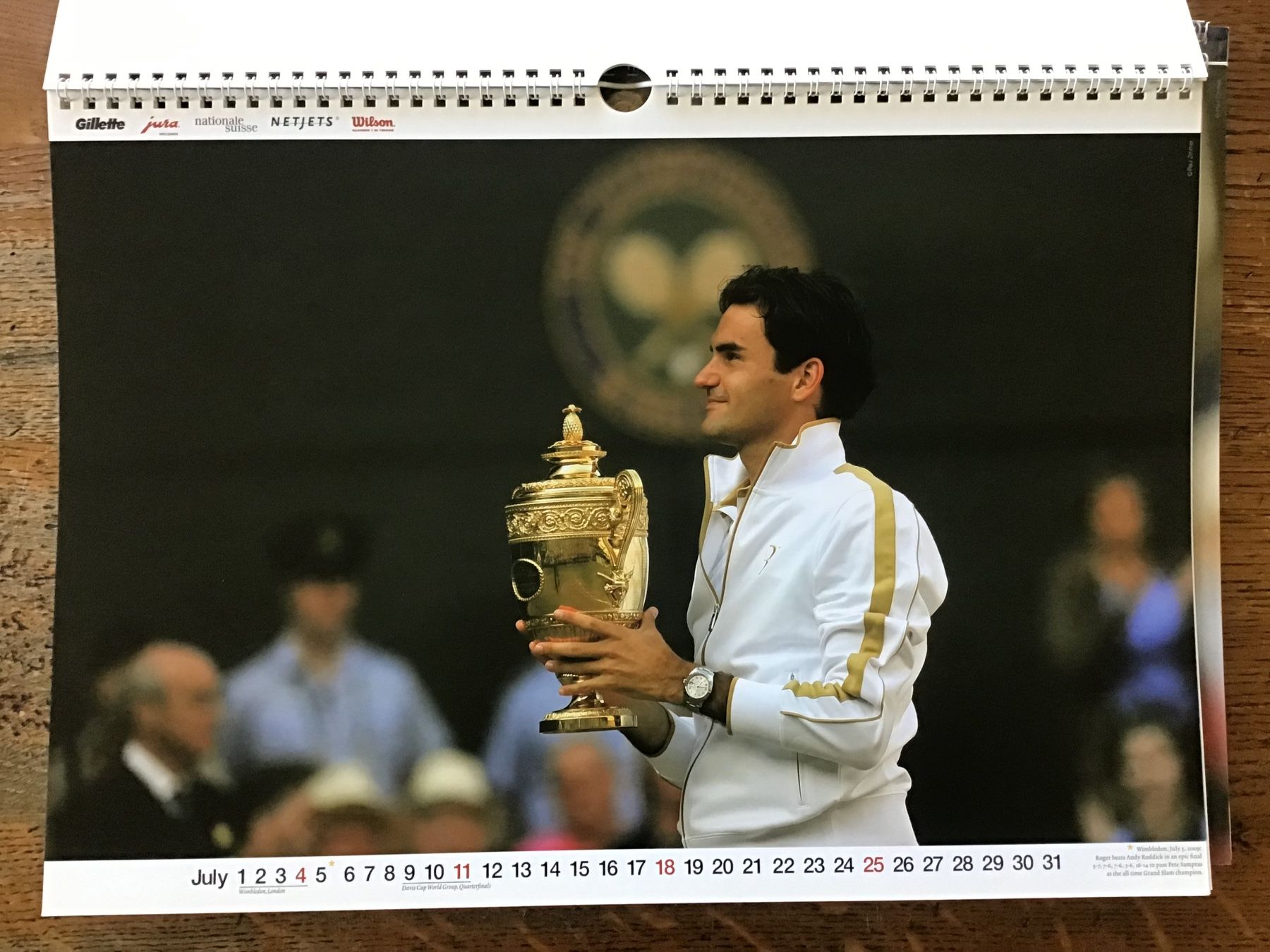 Kalender: Calendrier officiel Roger Federer 2010 – Gebraucht aus Fully von Ruby97 3