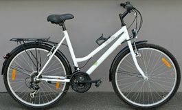 Tolles weisses Damen Mädchen Velo Fahrrad ab Service