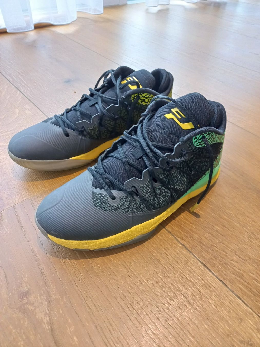 Jordan Scarpe da uomo: JORDAN CP3 BRAZIL, 2016 – Usato da Emmenbrücke venduto da jkuster