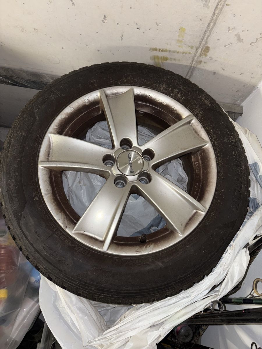 Altro in Scrittura & Disegno: Gomme auto invernali – Usato da Aurigeno venduto da Serena.L