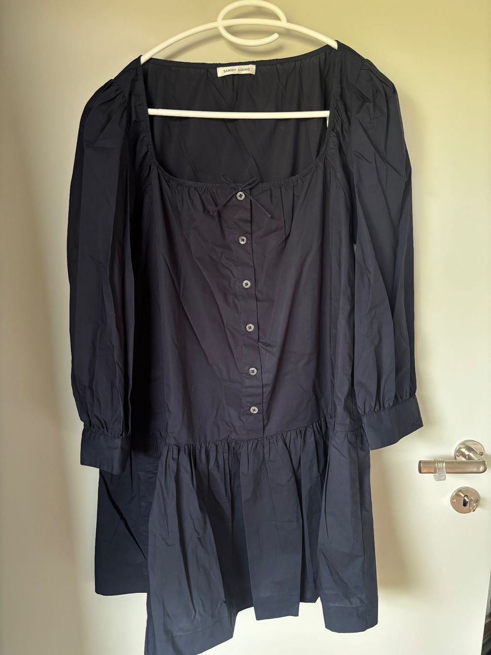 Robes: Sandy Liang Delia Kleid navy – Neuf avec emballage d'origine à Winkel par Zimtguetzli 1