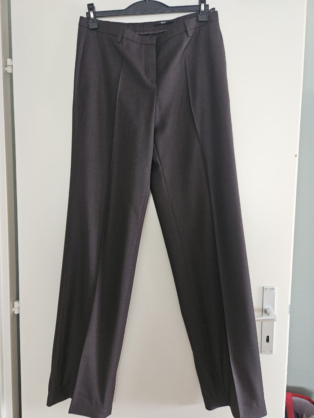 Hugo Boss Pantaloni: pantalon – Nuovo (secondo la descrizione) da Chêne-Bourg venduto da gab_7cg8