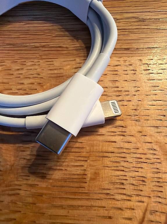 Apple Cavi: Originales Apple USB-C-auf-Lightning-Ladekabel – Usato da Riehen venduto da babba1958 1