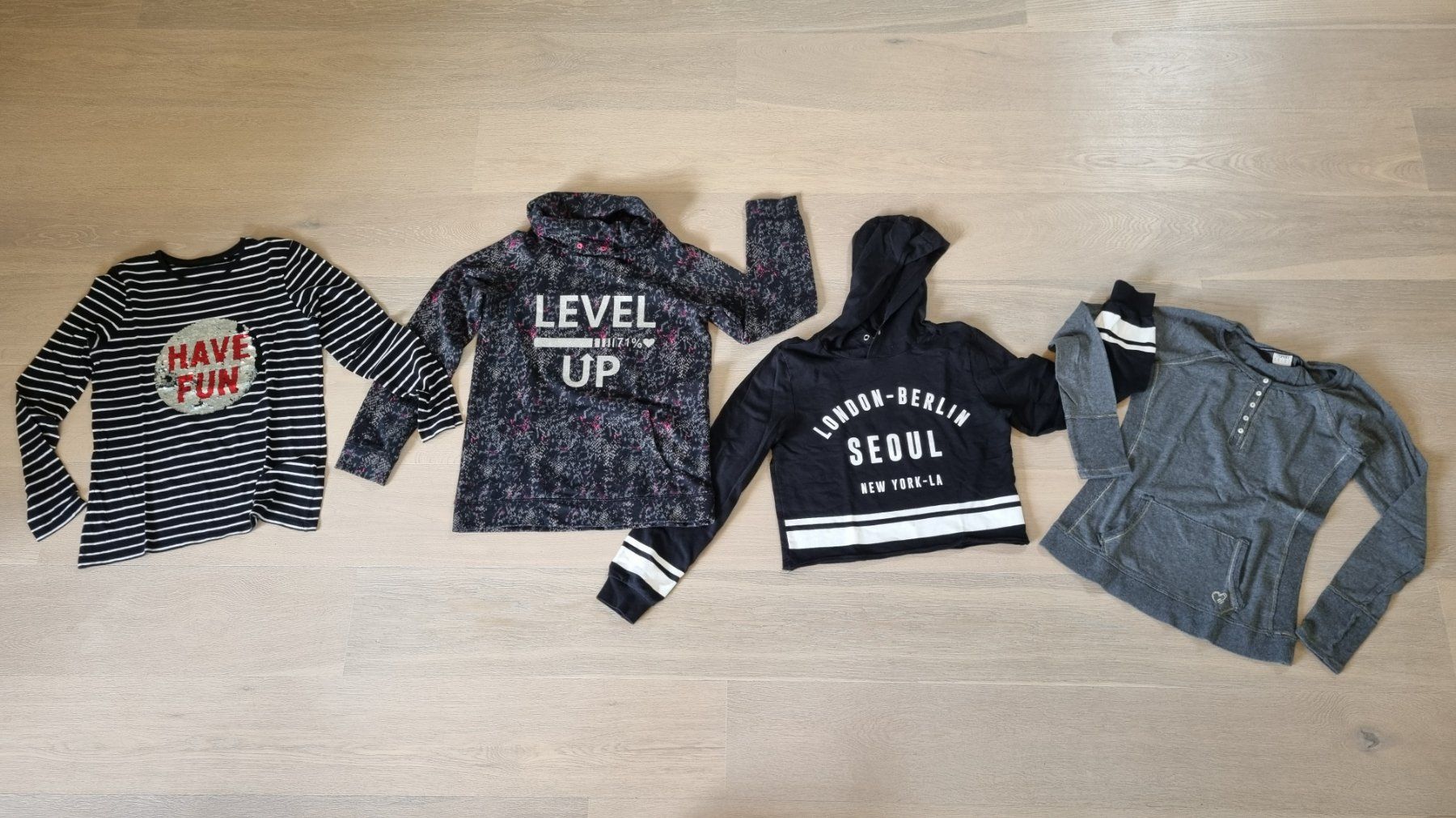 Lotti di vestiti: Kleiderpaket: 4 Oberteile (Pullover, Shirts) - Gr. M – Usato da Neftenbach venduto da DanielaS01020304