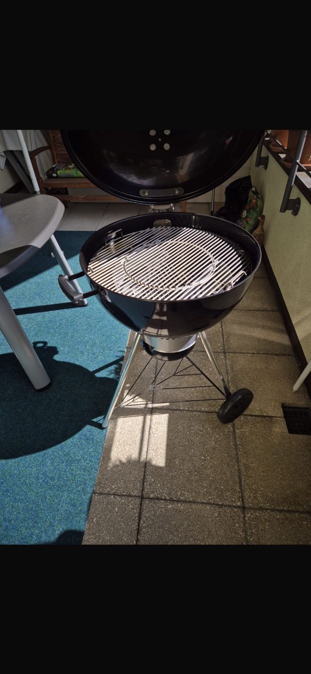 Weber Griglie: Weber Holzkohlegrill Master-Touch Premium – Nuovo (secondo la descrizione) da Oberengstringen venduto da Souwaff 2