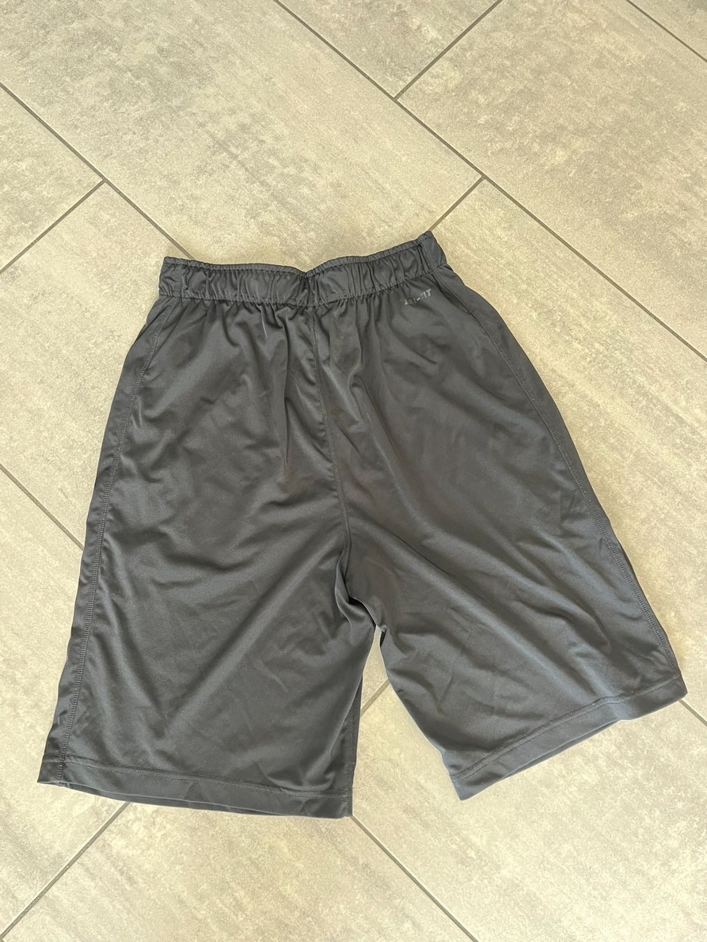 Pantaloni: NIKE Sport Shorts – Usato da Otelfingen venduto da Denis_ZH 1