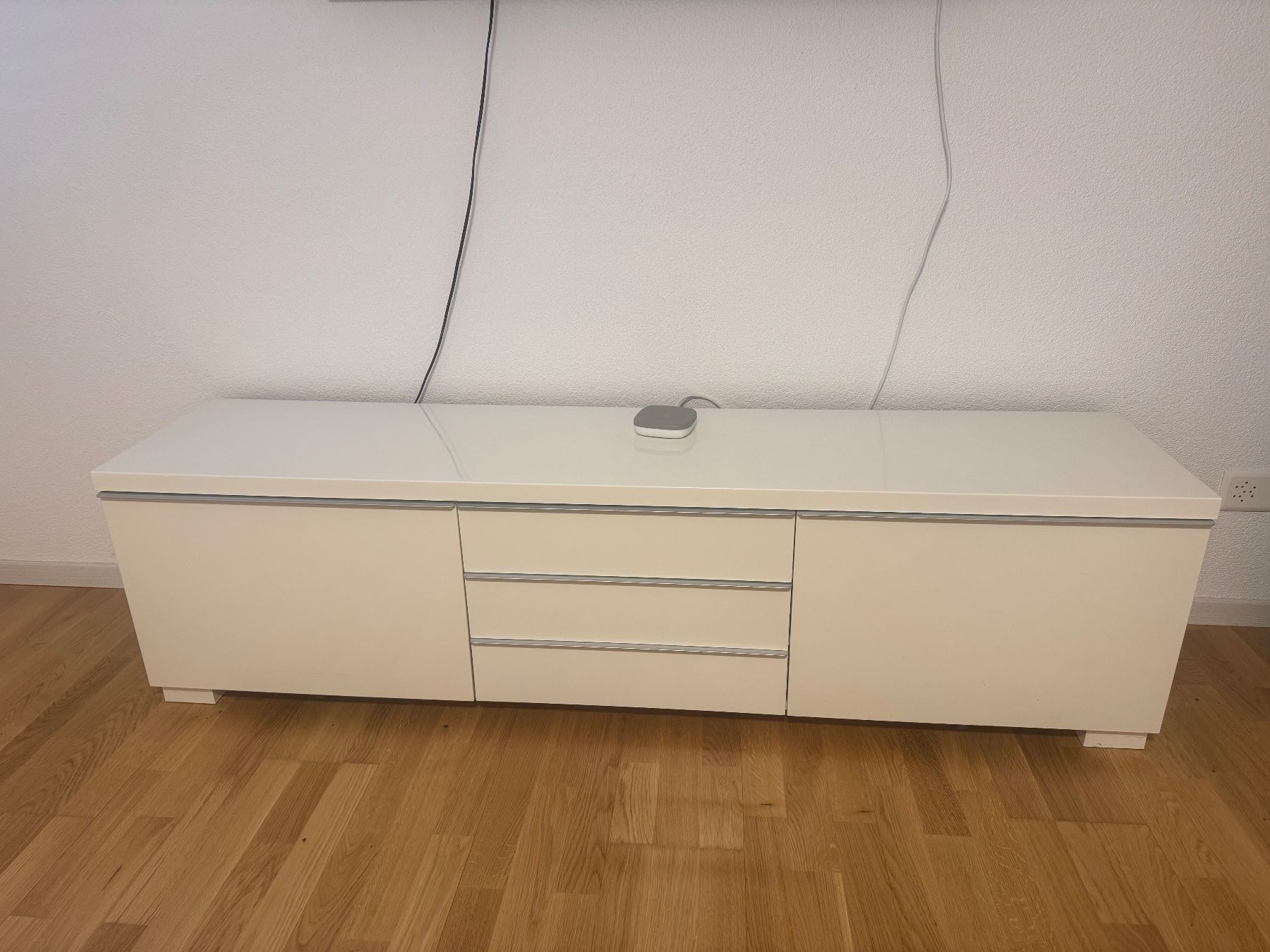 Mobili TV: Tv-Möbel – Usato da Leuzigen venduto da oli_ll8b