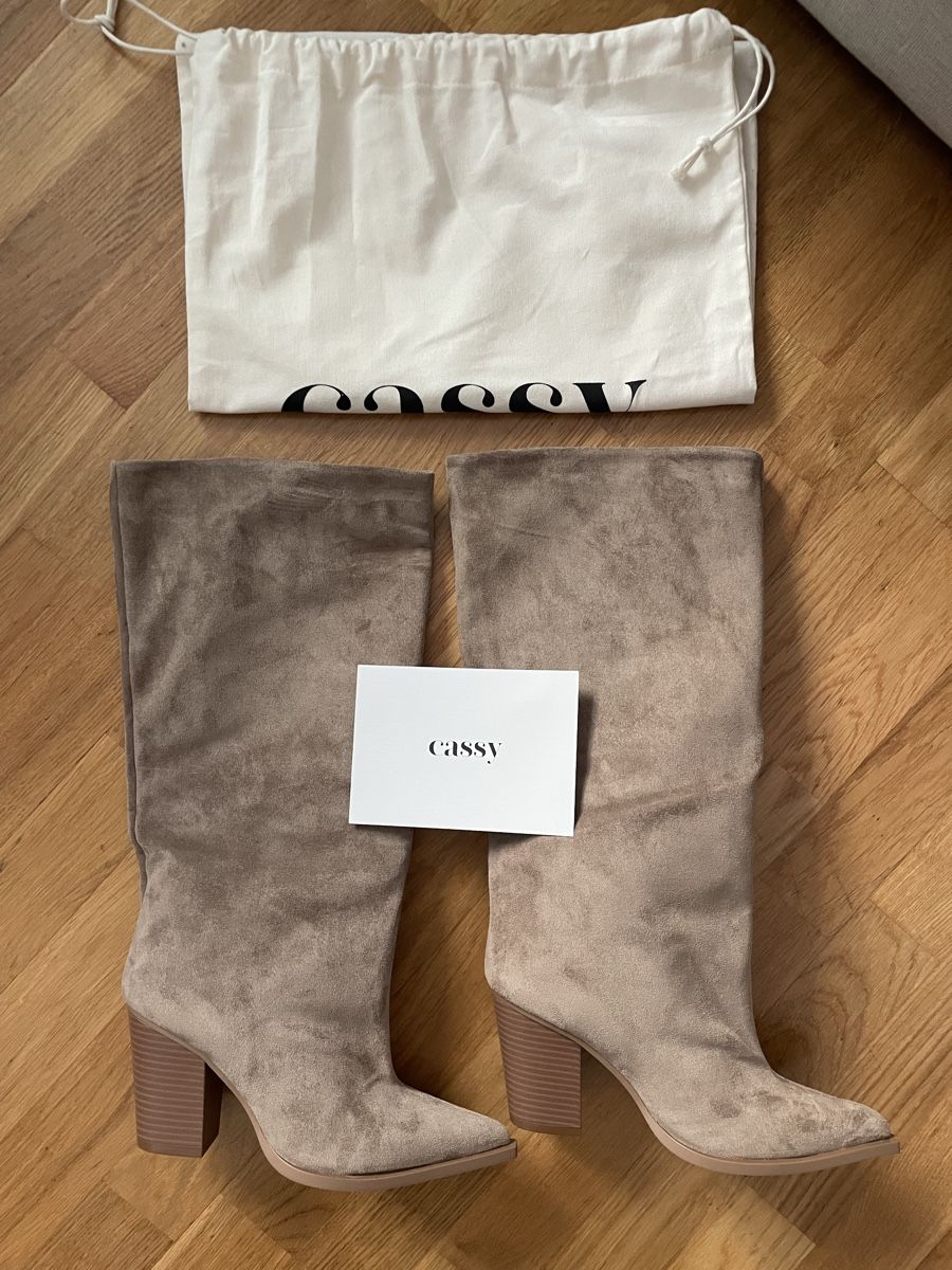Damenschuhe: Cassy Leder Boots, 38, mit Dustbag – Neu (gemäss Beschreibung) aus Zürich von giurit