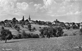 St Cierges (VD) – Gesamtansicht des Dorfes