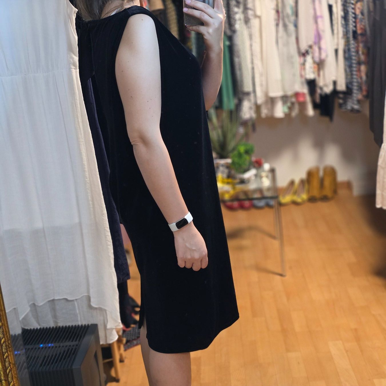 Vestiti: Schwarzes Samt Kleid Elegant 48 – Usato da Wald ZH venduto da CapLux 2