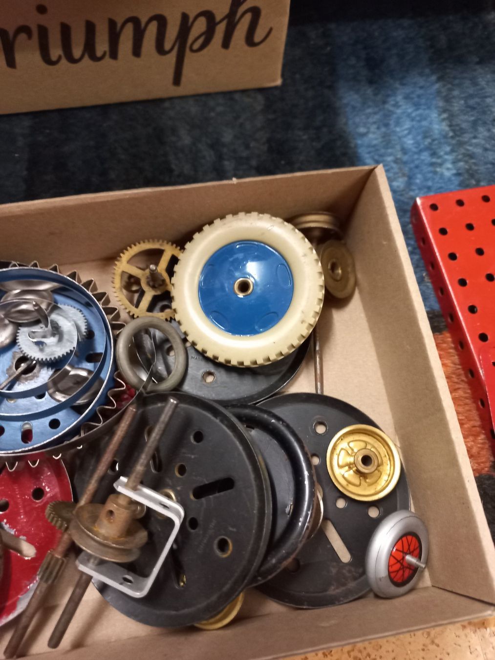 Meccano Giocattoli: Bastlerware:  Pneus und Meccano – Usato da Ammerswil AG venduto da savinir 2