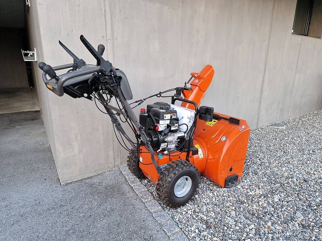 Tutte le macchine: Schneefräse Husqvarna ST224 – Usato da Au SG venduto da Chliini87